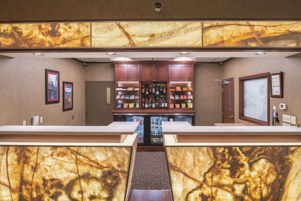 Best Western Plus Parkway Inn Wilsonville Exterior photo